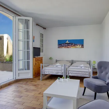Apartamento Hameau La Madrague-8 By Interhome